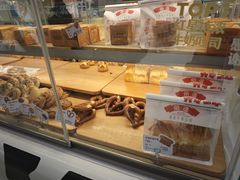 -红星前进面包牛奶公司(君太店)