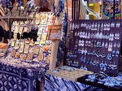 -鸿通城购物中心