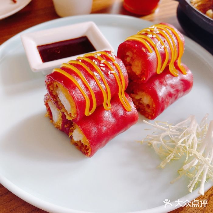 十二悦厨·茶餐厅(比斯特上海购物村店)金沙鲜虾红米肠图片