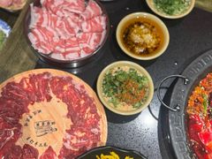 -宽板凳老灶火锅(台湾街店)