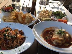 -Bully Hayes Restaurant & Bar