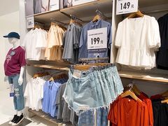 -优衣库(广州天河领展广场店)