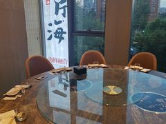 包厢-日进一片海.生腌海鲜火锅.宵夜烧烤(三里屯总店)