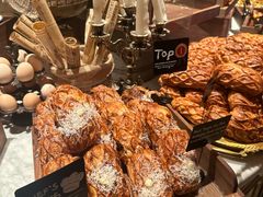 黑松露鹅肝惠灵顿牛排牛角包-B&C黄油与面包·THE GARDEN BAKERY概念店(世纪汇店)