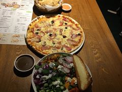 -JINNS锦时 steak&pizza(浸信会礼拜堂旧址店)
