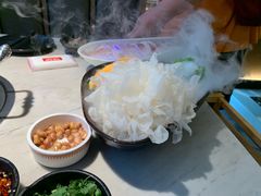 -左庭右院鲜牛肉火锅(浦江欢乐颂店)