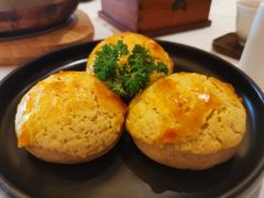 酥皮叉烧包-白天鹅宾馆-宏图府餐厅