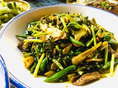 -去吃小龙虾·江湖菜·烧烤(南滨路店)