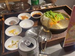 -围炉肉舍•炭烤活鳗•丹东海鲜烤肉(步行街店)