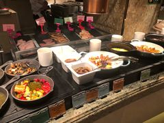 自助取餐区-咖啡苑自助餐厅·中国大饭店