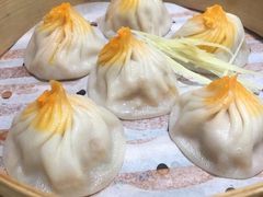 手拆蟹粉小笼包-苏小柳点心·手作小笼包(浦东嘉里城分院)