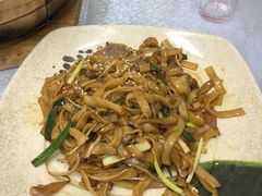 干炒牛河-天宝食坊·啫啫煲大排档(西华路店)