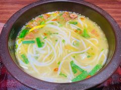 -良米山·云南野生菌过桥米线(上海首店)
