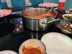 -唯爱KTV聚会餐厅(仙林东城汇店)