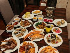 -广州万富希尔顿酒店·感趣自助餐厅·金秋蟹宴生蚝海鲜刺身烧烤