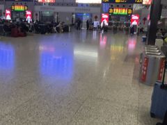 -虹桥火车站-停车场