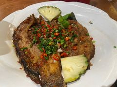 -老滇山寨•云南特色菜•地方菜•民族风情歌舞表演(金碧店)