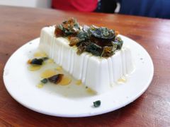 皮蛋豆腐-宝瑞门钉肉饼店