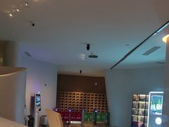 -涨巢·潮玩水疗局