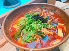 -成都你六姐·牛肉冒菜(上海环宇荟店)