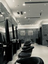 -TONI&GUY