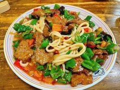 -歹歹的加个面过油肉拌面