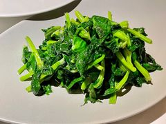 清炒豆苗-麻六记(新天地店)