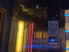 -温莎KTV(珠江路店)