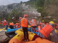 -宝天曼峡谷漂流