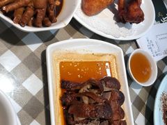 -新大咀港式茶餐厅(宝山万达店)