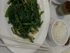 -新峰肉骨茶