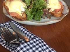 -ROAST coffee & eatery