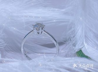 珠海最美婚戒定制——亿蓝玉钻