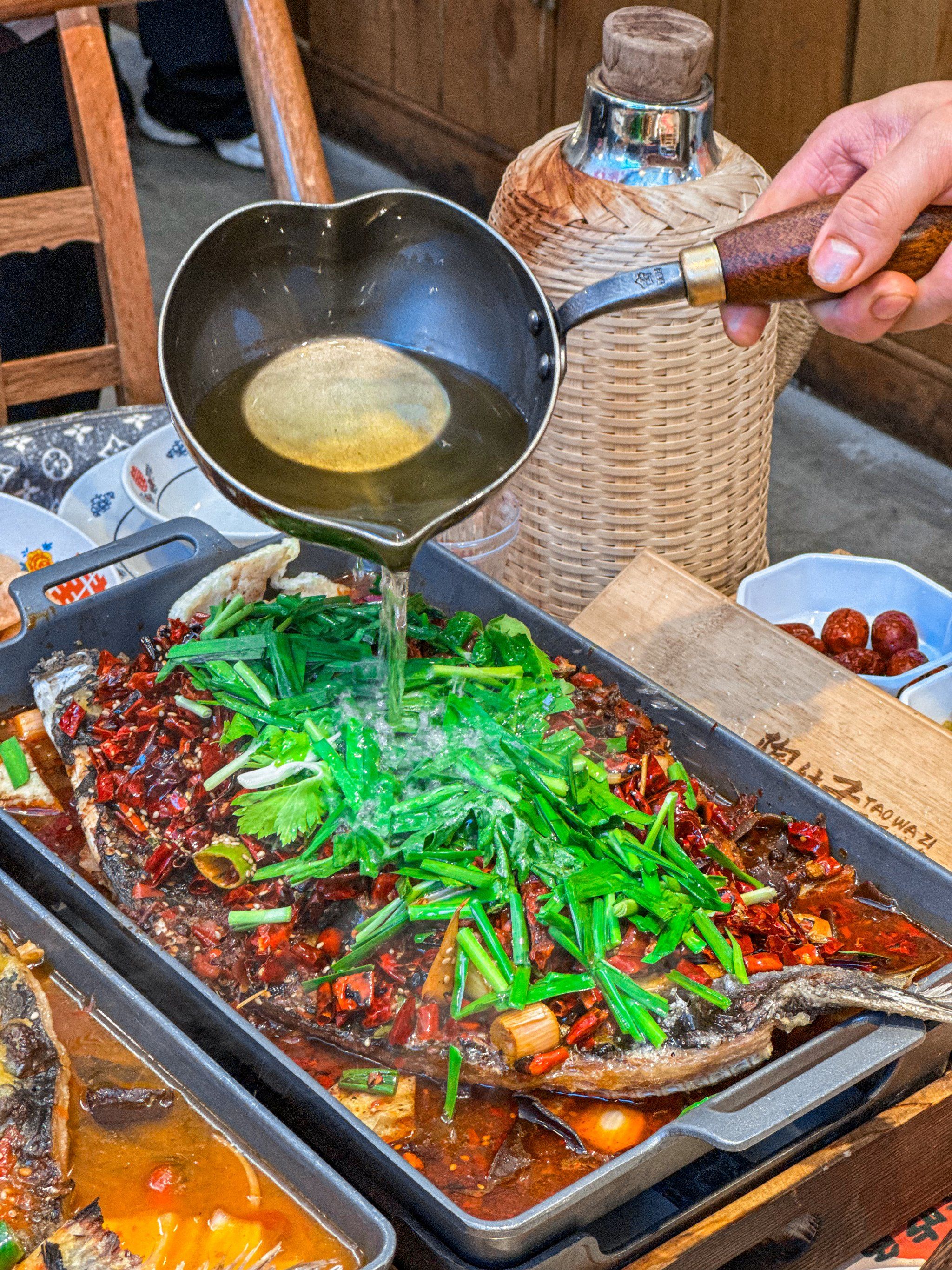 烤得焦脆的巫溪烤鱼‼有点绝‼还不贵‼