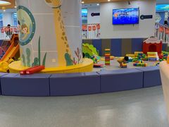 -戊辰亲子游泳俱乐部