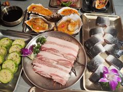 -围炉肉舍丹东海鲜烤肉·烤活鳗(步行街店)