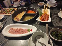 -热火朝天鲜切牛肉火锅(南强街巷店)