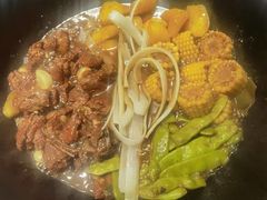 -万里闯关东铁锅炖菜馆(高新旗舰店)