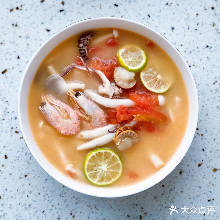 『宝儿爷的美食厨房』泰式冬阴功海鲜汤,泰国的味道在家造!