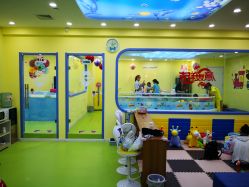 -鱼乐贝贝婴幼儿游泳中心(梅江印象城店)
