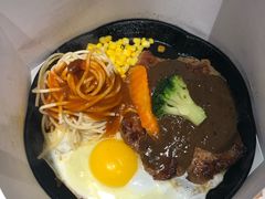 -汤姆家的牛排意面披萨(新城市广场店)