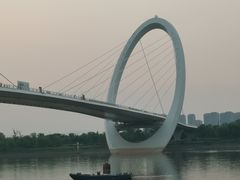 -南京眼步行桥