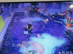 -龙格亲子游泳•水育早教运动中心