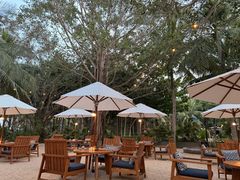 -三亚艾迪逊酒店·海滩烧烤 BARBACOA·现场乐队·浪漫晚餐·烧烤海鲜