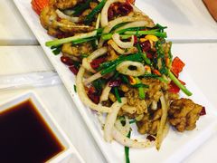 -虾弄弄海派小龙虾·牛羊蝎子火锅