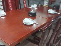 -湖南人家湘菜馆(镇江路店)