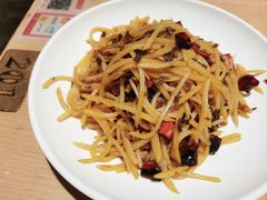 -渝信川菜 · 川味家常菜(财富购物中心店)