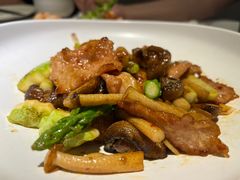 香煎口蘑脆爽肉-周三的情书花园餐厅(江北店)