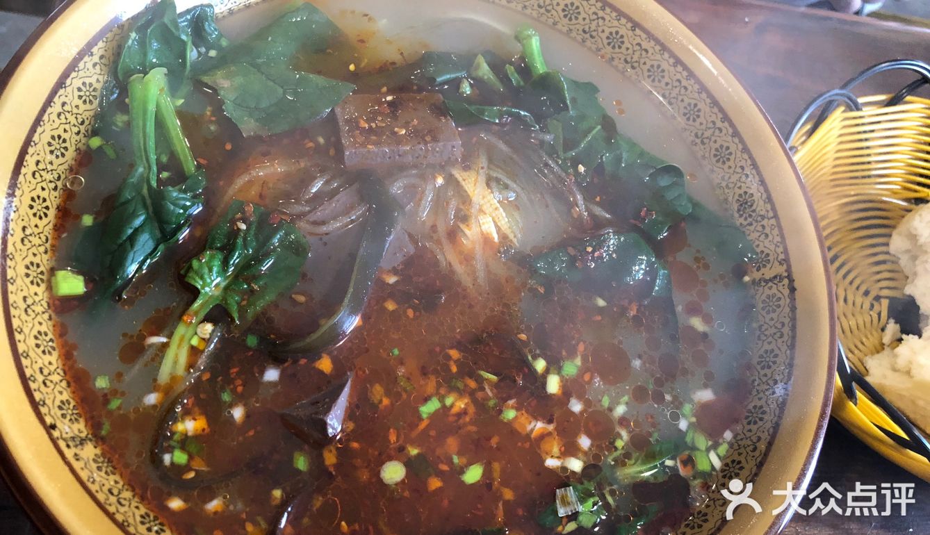 好吃的小店都在里面，庙后街，大皮院和洒金桥