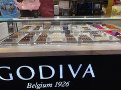 面包甜点陈列柜-GODIVA(五角场万达广场店)